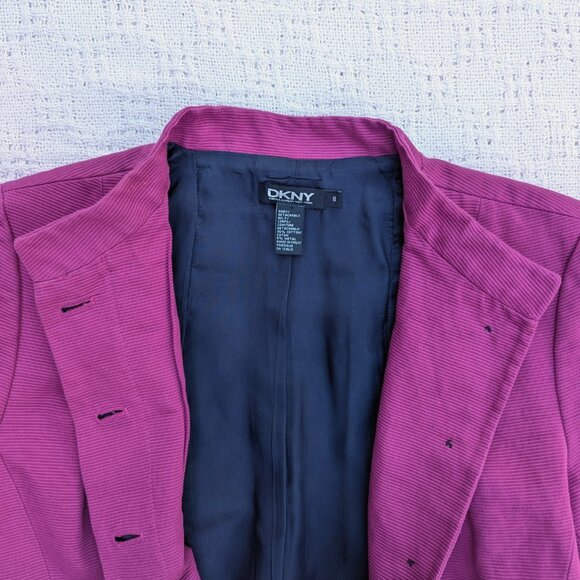 DKNY Donna Karan Ruffled Hem Magenta Blazer Jacket Size 8 Made in Italy - Picture 8 of 9
